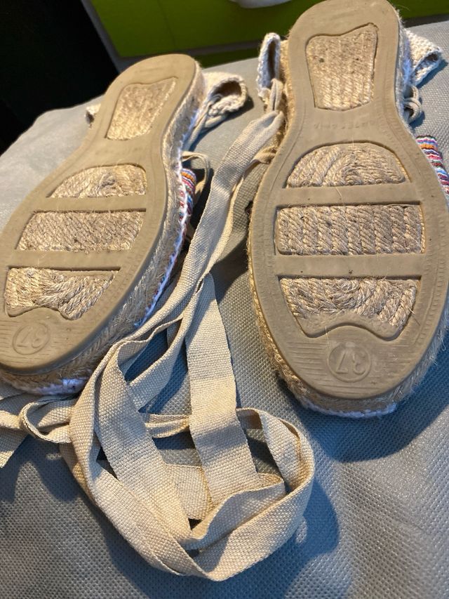 Alpargatas marca Alpargatus t37 (es un 38)