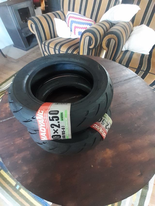 Par Pneus Chaoyang 10x2.5 (60/85-6)