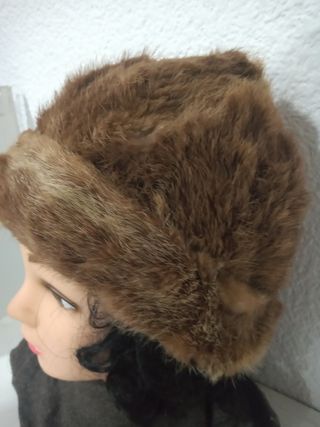 ANTIGUO GORRO DE PIEL GENUINA