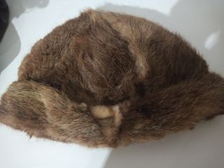 ANTIGUO GORRO DE PIEL GENUINA