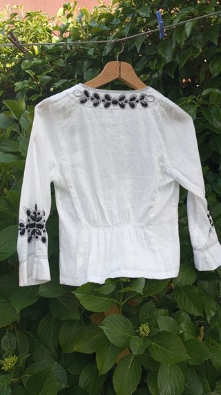 Chaqueta fiesta lino y pedrería