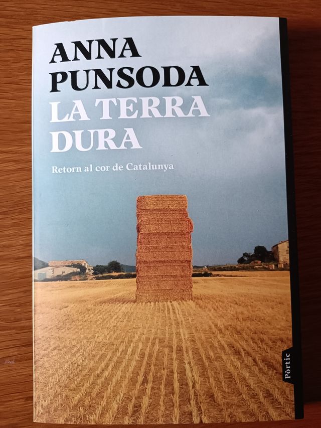 Llibre "La terra dura". Anna Punsoda