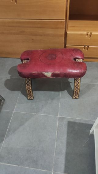 Taburete Silla de Camello Marroquí | Cuero y Mader