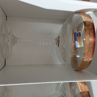 Bicchieri a coppa giro in oro nuovi. Vintage