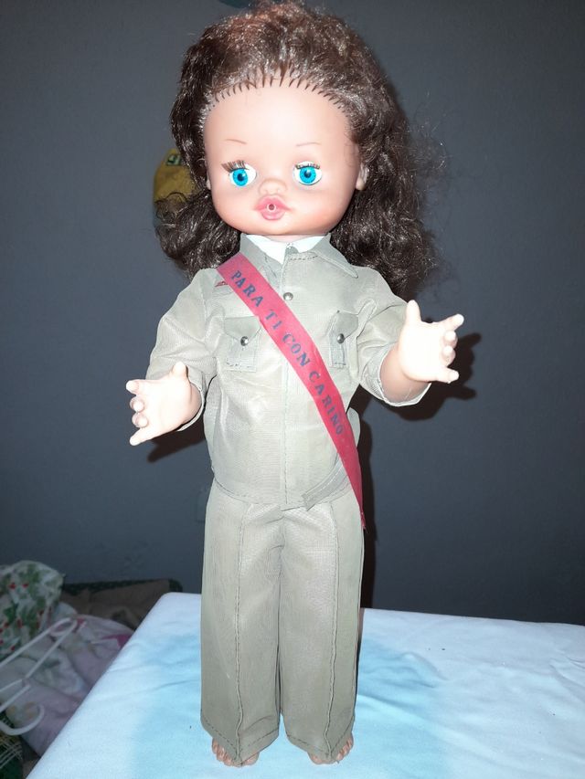 MUÑECA MILITAR ANTIGUA