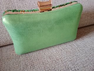 Bolso de mano pedrería