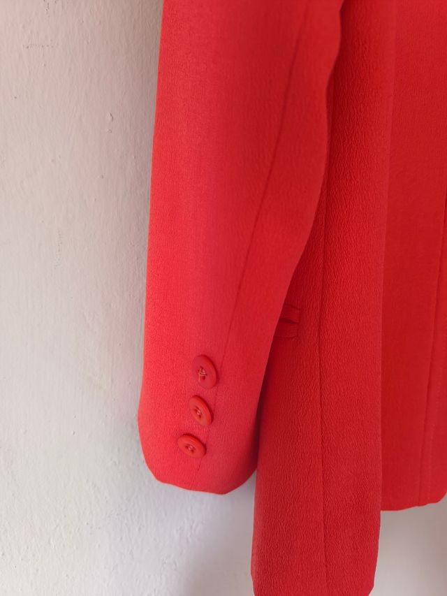 Chaqueta color coral