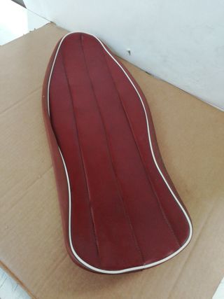 Funda asiento Lambretta color marrón.