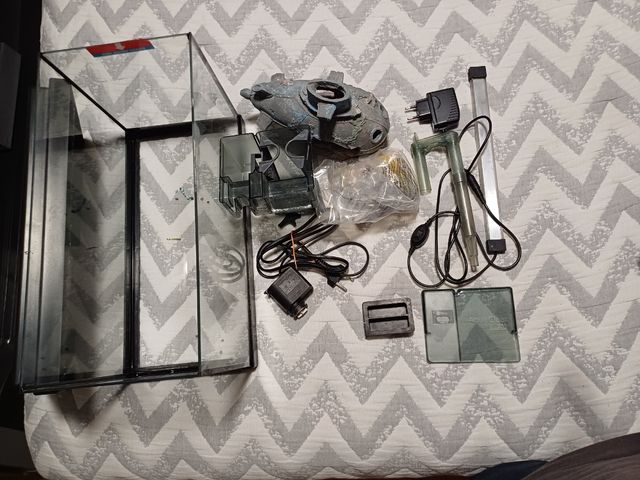 ACUARIO 20 LITROS + FILTRO +ACCESORIOS