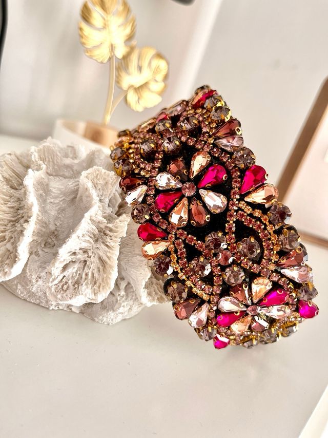 Diadema, tocado para boda o evento