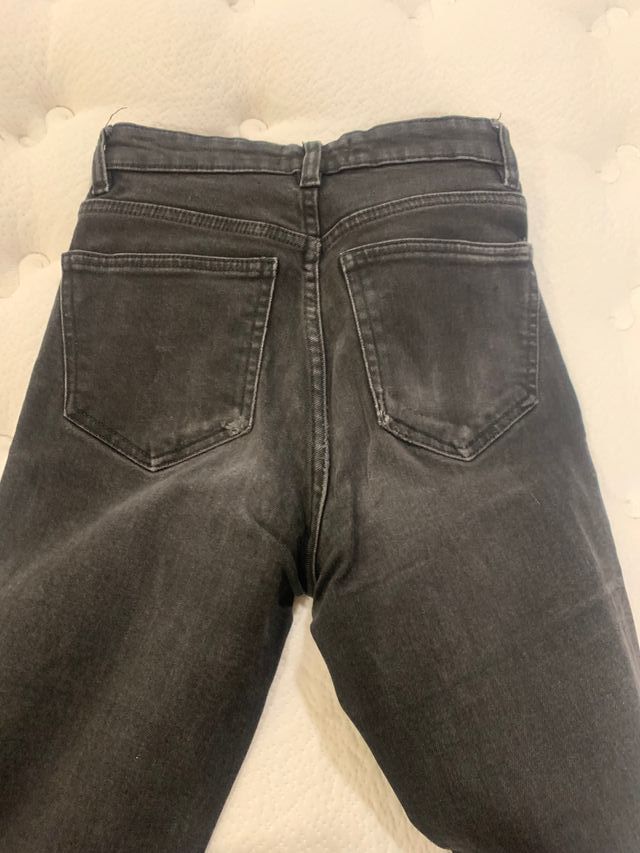 VAQUERO,ZARA,TIRO MEDIO,T:34,DESGASTADO,BUEN ESTAD