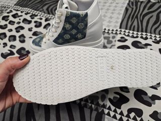 Alpargatas negras con cuña a estrenar