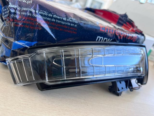 Intermitente espejo izquierdo mercedes gla w156