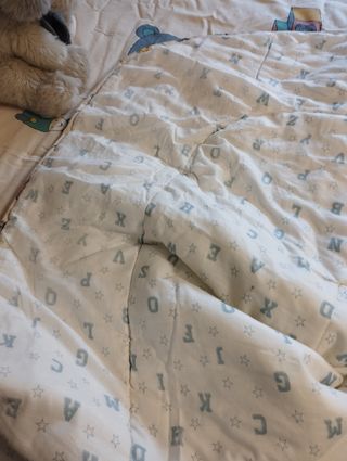 Colcha edredón infantil. Cama 105cm