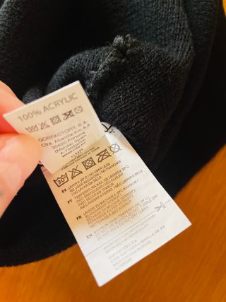 Gorro negro Deso Shop 02