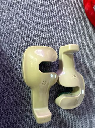 Articolo sppoggia tutto x auto