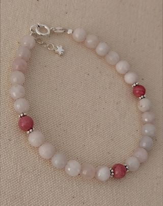 Pulsera, plata ley y cuarzo rosa 