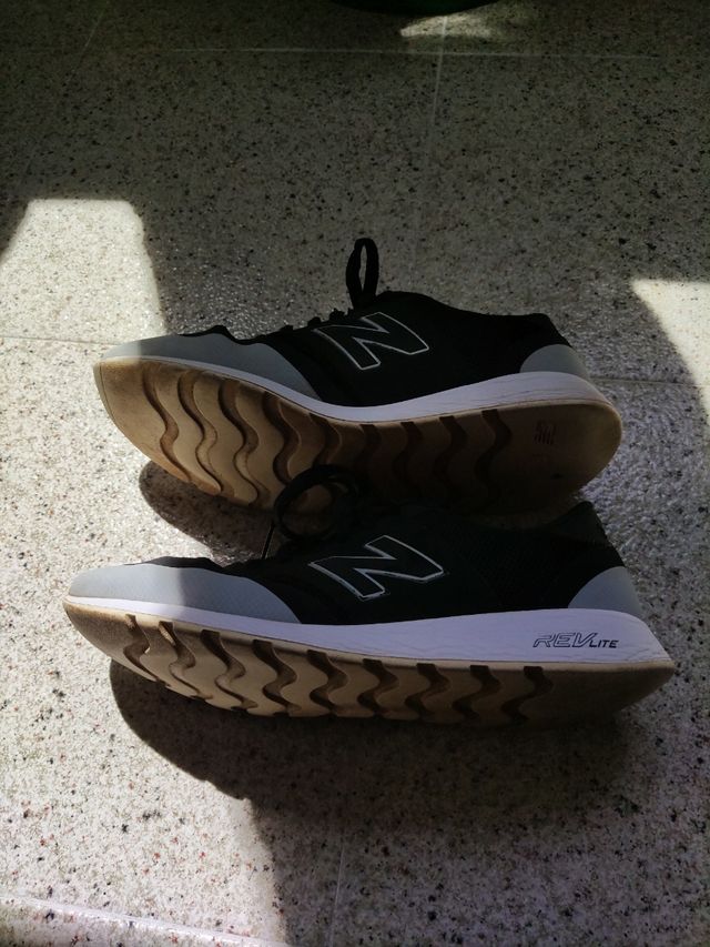 New Balance Revlite