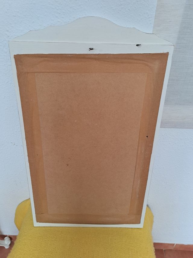 ESPEJO VINTAGE DECAPADO. MADERA NATURAL.