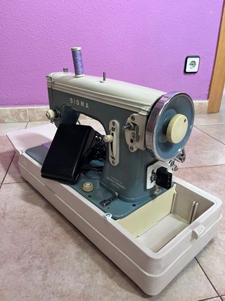 Maquina coser retro Sigma
