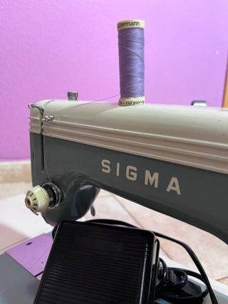 Maquina coser retro Sigma