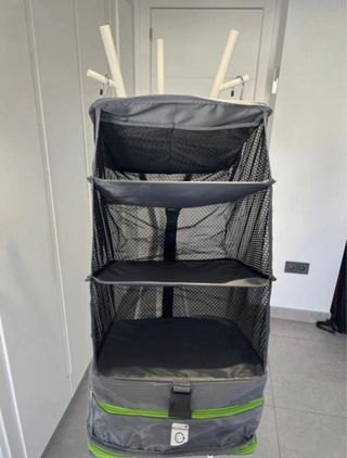 Almacenamiento plegable tipo percha