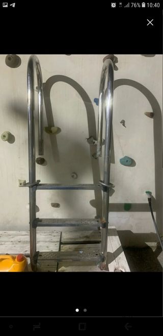 Escalera piscina