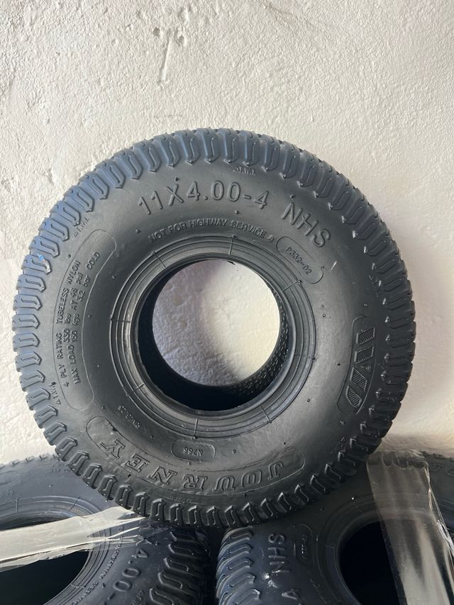 11 Neumaticos industriales NUEVOS