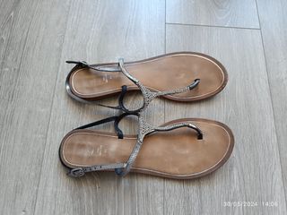 Sandalias