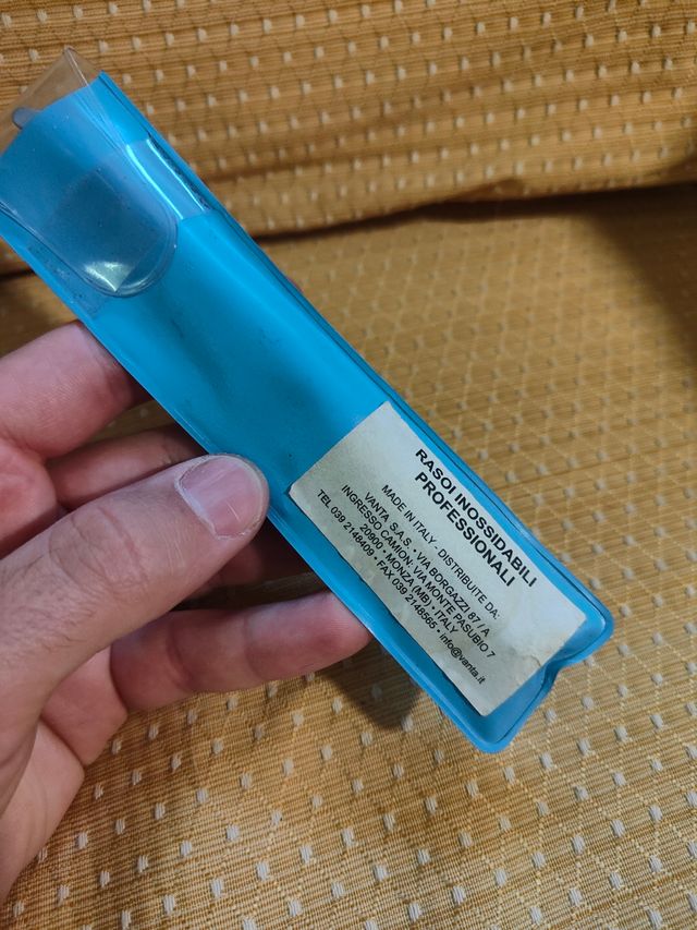 Rasoio professionale vanta da barba con lamette 