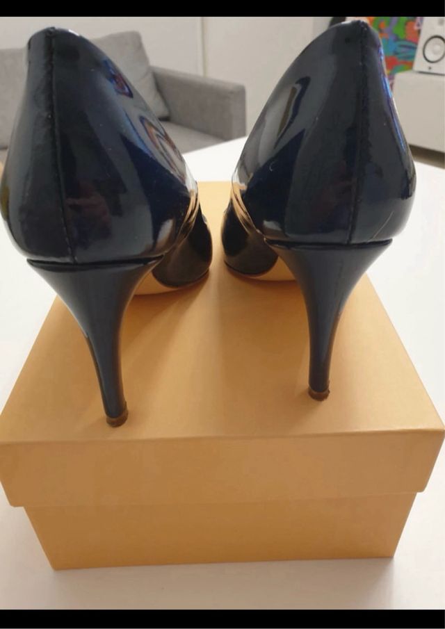 Decollete vernice blu 36