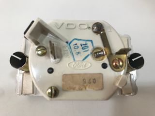 Reloj coche clásico