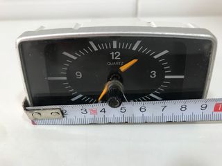 Reloj coche clásico