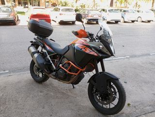KTM 1050 adventur