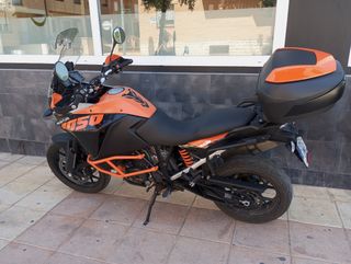 KTM 1050 adventur