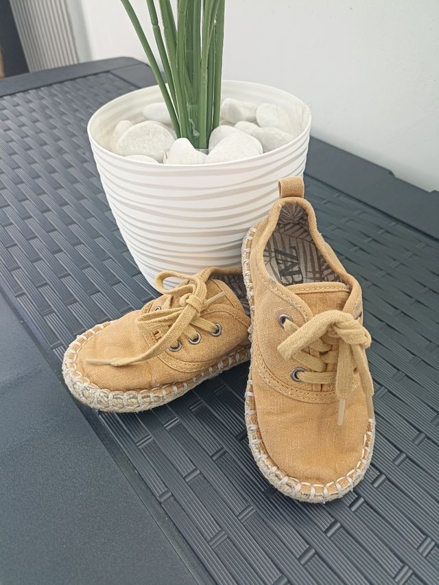 Zapatos niño Zara