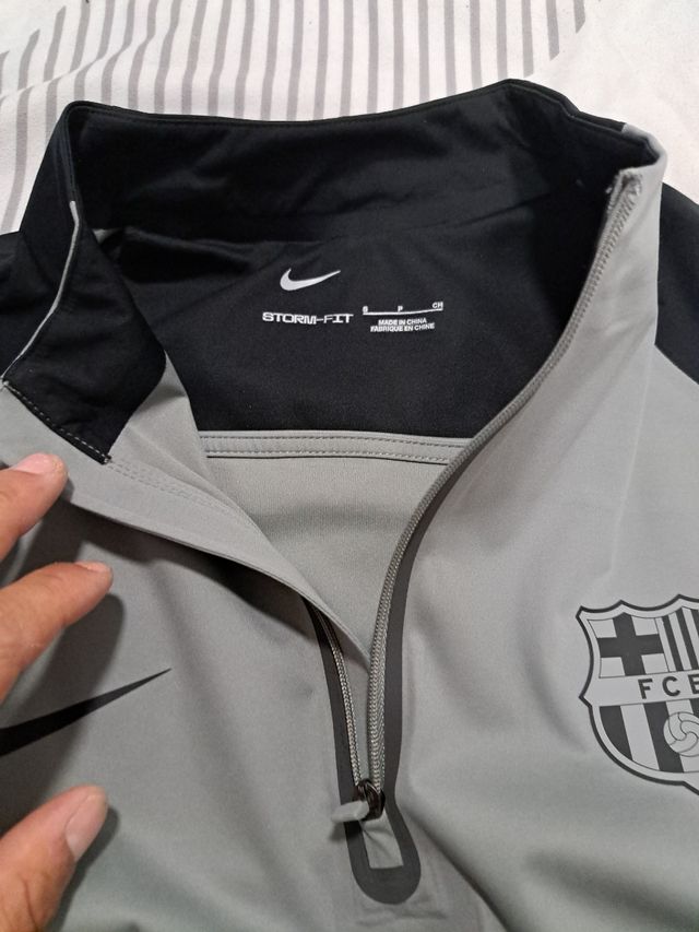 cortaviento fcb talla S hombre original