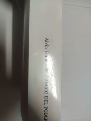 El cambio del poder. Alvin Toffler