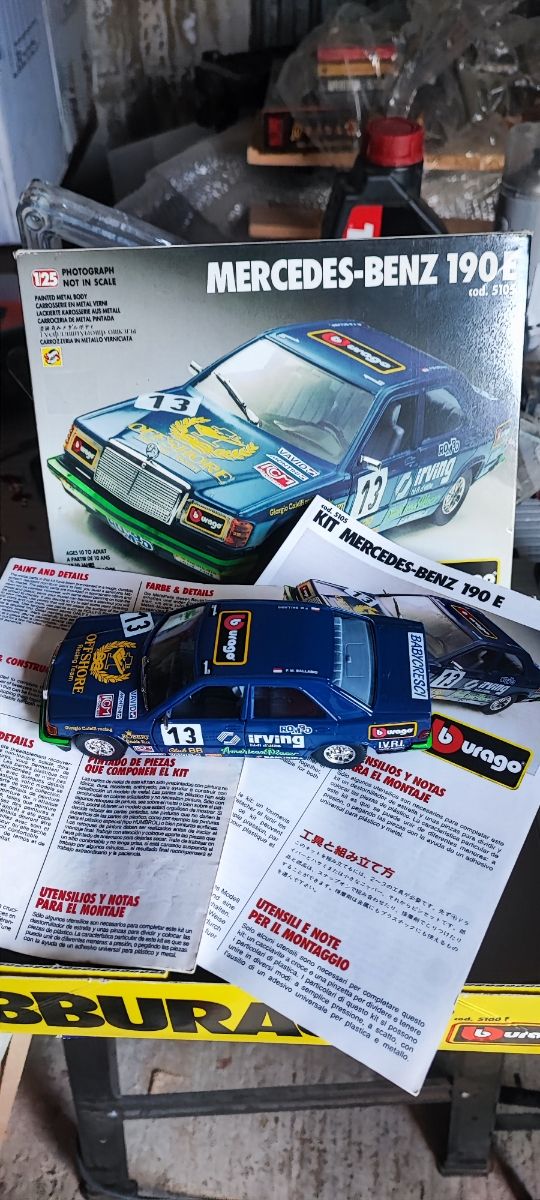 Bburago burago 1/24 Mercedes benz 190e 5105