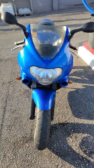 Triumph TT600