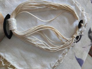 Collana con medaglione in madreperla