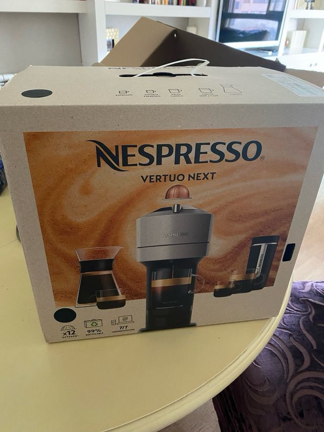 Nespresso Vertuo Next Sin abrir
