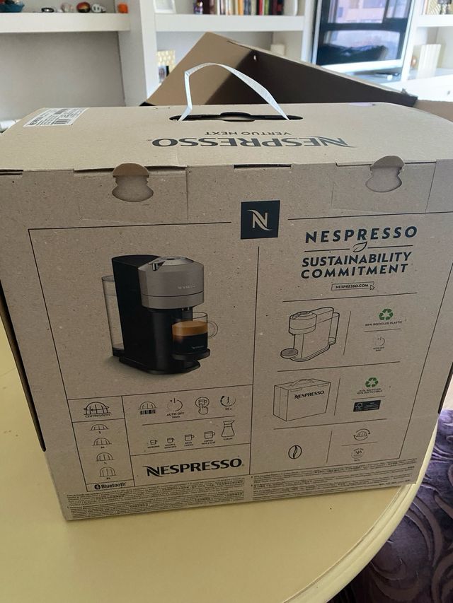 Nespresso Vertuo Next Sin abrir