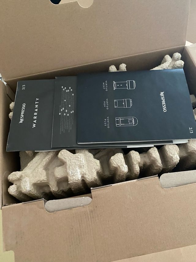 Nespresso Vertuo Next Sin abrir