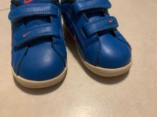 Scarpe Nike numero 25