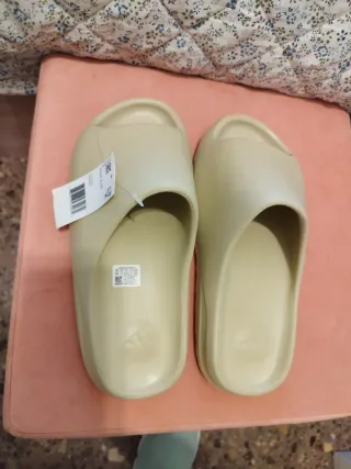 Adidas Yeezy slide color arena 43