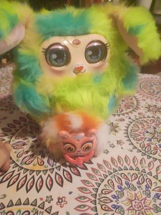 Mamá furby