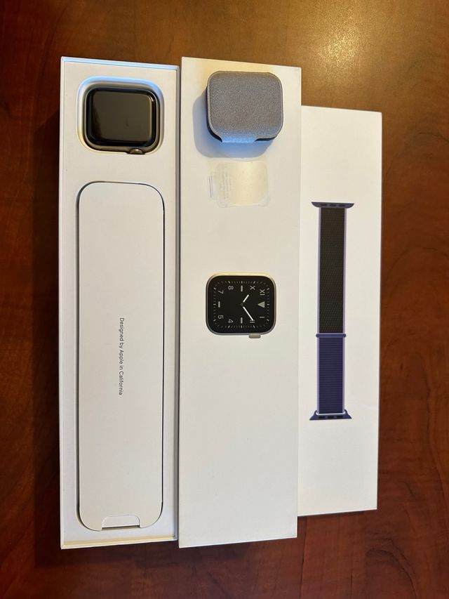Apple Watch Series 5 Titanium Edition LTE GPS
