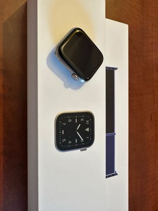 Apple Watch Series 5 Titanium Edition LTE GPS