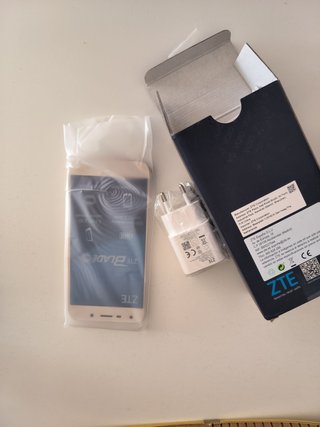 Smartphone ZTE BLADE A6 LITE (sin estrenar)